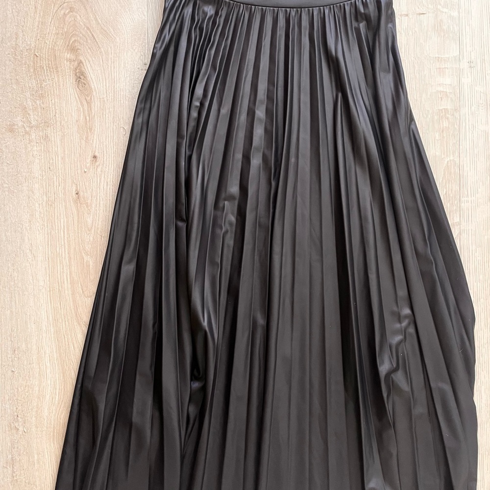 ZARA Faux Leather Pleated Midi Skirt Size S